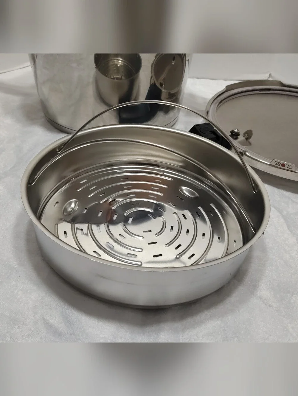Fissler Vitaquick 8QT Premium Pressure Cooker Stainless Mande In Germany